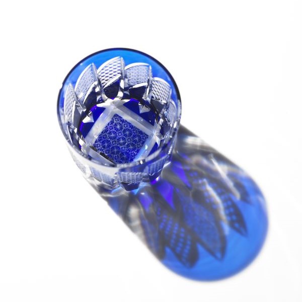 Edo Kiriko, Old Glass, palette, itogiku tsunagi, lapis lazuli (blue),  Hanasho, Size: Ø 7.3 × H 9.0 cm, Tokyo traditional crafts, handmade			