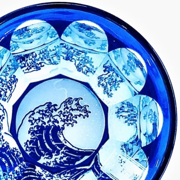 Suna-Kiriko Glassware: Hokusai, The Great Wave, Sake Glass 115ml, GLASS-LAB 