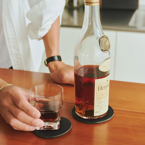 Handcrafted Cow Leather Coaster – 1 piece – Natural / Black, by FYSKY	