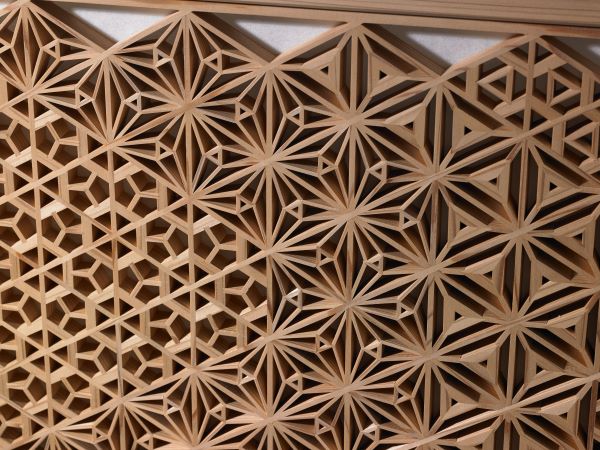 Kumiko Woodcraft Transom-Style Wall Decorations (in patterns of the four seasons,cherry blossom, hemp leaf, bellflower, and snow ) - Natural wood, for walls, floors, and above sideboards, Includes a cord for wall-mounting, H36 × W92 cm