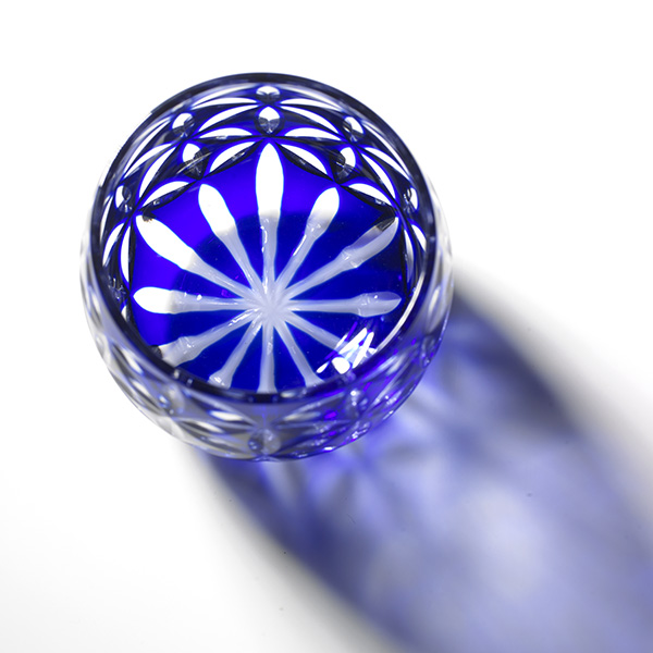 Edo Kiriko, glass, Guinomi, Asa no Ha, lapis lazuli, blue,Ø 5.0 × H 5.0 cm, Hanasho, hemp leaf, sake, traditional crafts, handmade, souvenir, gift, oder-made