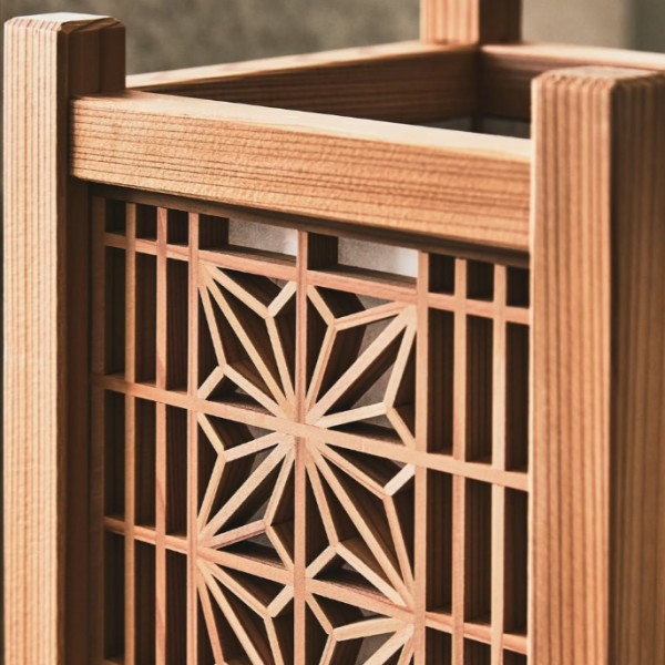 Kumiko Woodcraft Lantern (Medium), hemp leaf patterns on four sides, Akita Sugi cedar, H45×W16×D16cm