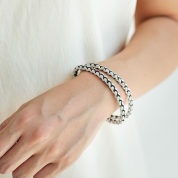 RYUKOBO, Silk KUMIHIMO Bracelet - 2-Layer, Color : Blue, Cherry Blossom Pink, Purple, Charcoal Black, Brown  - Traditional Handcrafted Souvenir from Tokyo